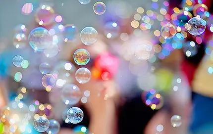 تصویر زمینه پربیننده با طرح حباب های رنگی و خوشگل 