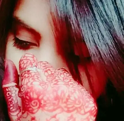 عکس زن در طبیعت شمال