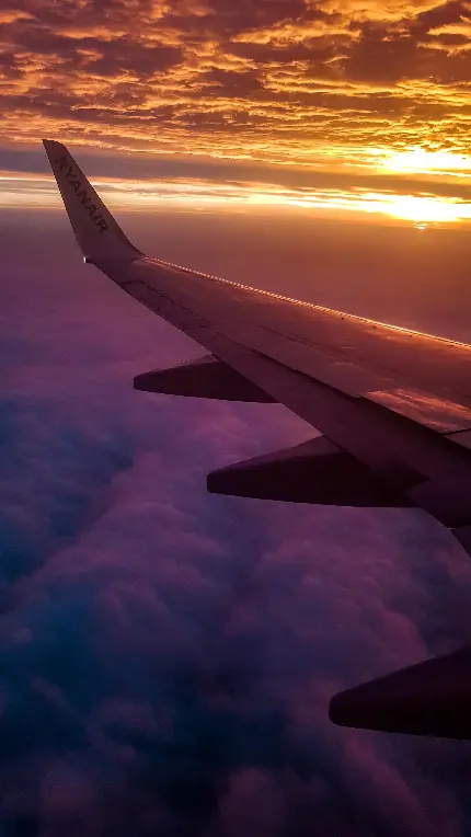 دانلود عکس زمینه خیره کننده از طبیعت و نمای بیرون هواپیما