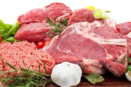 دانلود تصویر چشمگیر از مواد اولیە شامل گوشت قرمز و قیمە و سیر جهت پخت غذا