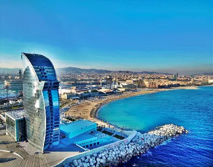 دانلود والپیپر مدرن‌ترین هتل بارسلونا دبیلو در کنار دریای مدیترانە باکیفیت hd خاص اینستاگرام