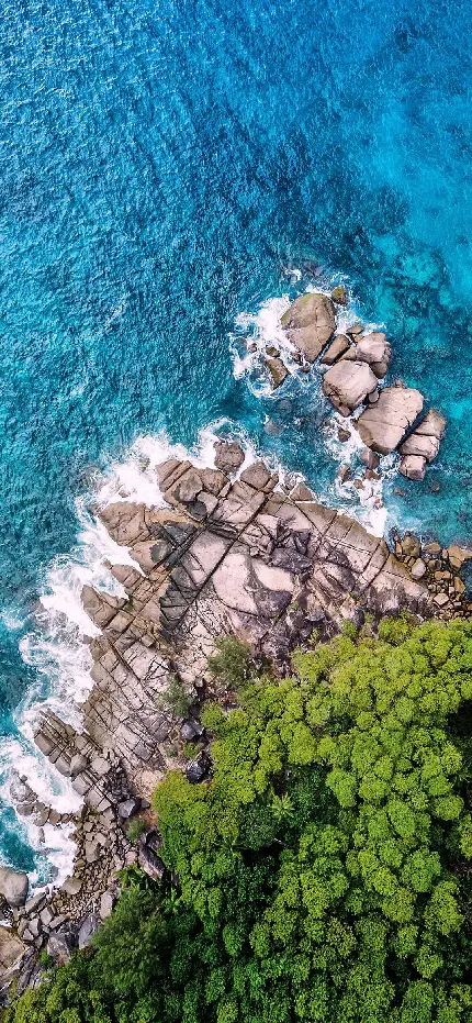 تصویر زمینه ساحل سنگی اقیانوس برای موبایل جدید پوکو x3 gt 