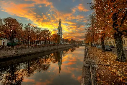 دانلود عکس زمینە خاص گوشی اپل از منظرە پاییزی کنار آب زلال در شهر سن پترزبورگ کشور روسیە