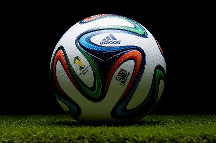 نمای جالب از توپ جام جهانی فوتبال 2014 برزیل با کیفیت 8K
