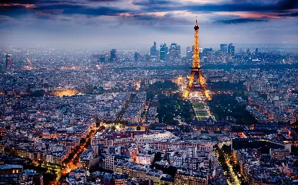 دانلود تصویر استثنایی از شهر پاریس معروف و نماد فرهنگ فرانسە در شب رویایی