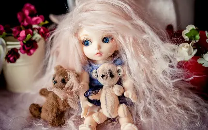 عکس خوشگل از عروسک کوچولوی ملوس با موی سفید 1401