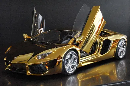 عکس استوک شاهکار از ماشین لامبورگینی طلایی باشکوه با کیفیت HD 