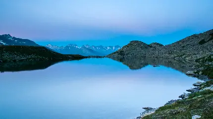 تازه ترین تصویر دریاچه آبی برای زمینه ویندوز 11