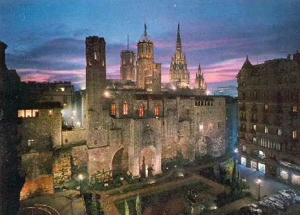 تصویر استوک درجە یک قدیمی از بناهای تاریخی بارسلونا باکیفیت اچ دی خاص موبایل