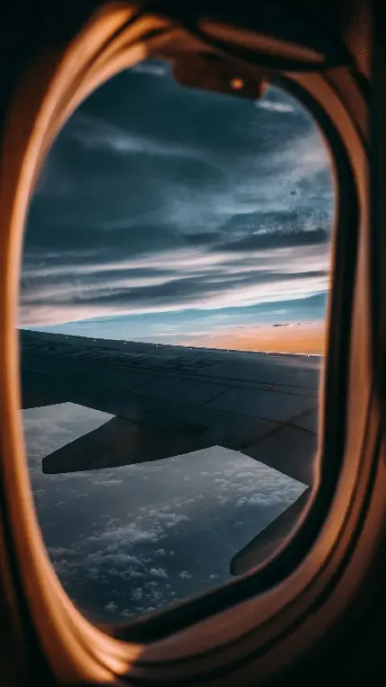 عکس بی نظیر از نما و منظره بیرون هواپیما از پنجره برای پروفایل