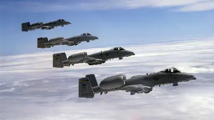 تصویر جنگنده های نظامی PA152 در آسمان برای پروفایل 