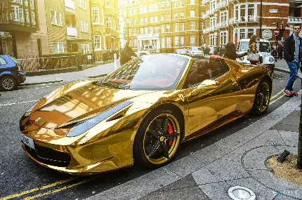 دانلود تصاویر فوق العاده ماشین فراری طلایی رنگ جذاب و خوشرنگ