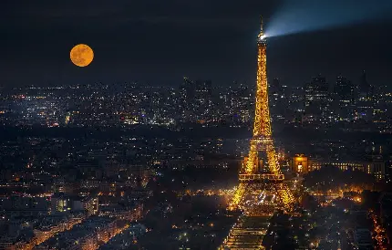تصویر نورانی از برج ایفل پاریس در مهد فرهنگ در شب ماە کامل باکیفیت hd خاص واتساپ