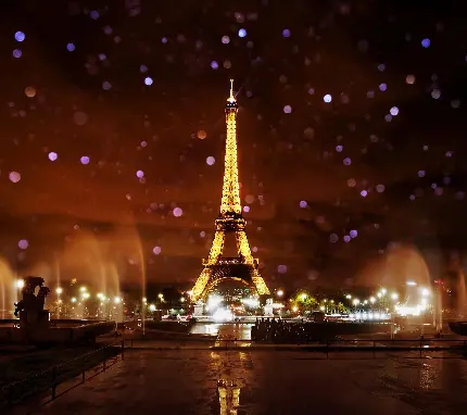 دانلود عکس استوک دیدنی در شب از برج ایفل پاریس مهد فرهنگ و مناظر کنارش باکیفیت اچ دی