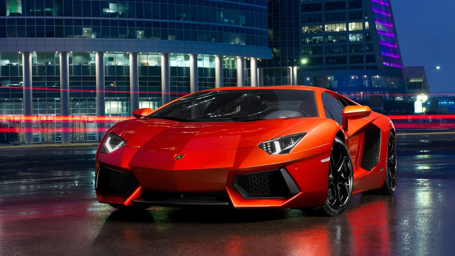 والپیپر جذاب از Lamborghini Aventador به رنگ قرمز آلبالویی 