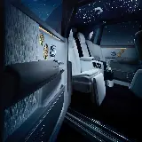 چاپ قاب موبایل و گوشی دانلود بک گراند مهیج از در و صندلی‌های مخصوص داخل رولز رویس