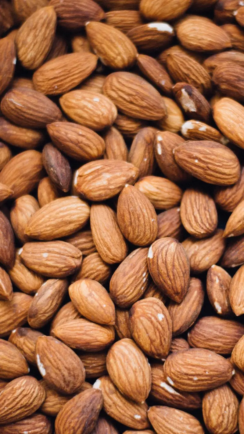 والپیپر خوشمزه بادام درختی خام طبیعی برای گوشی