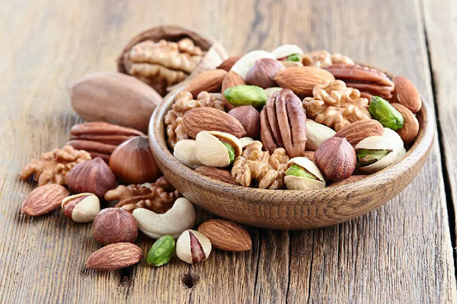 عکس انواع آجیل و بادام مفید برای سلامت انسان