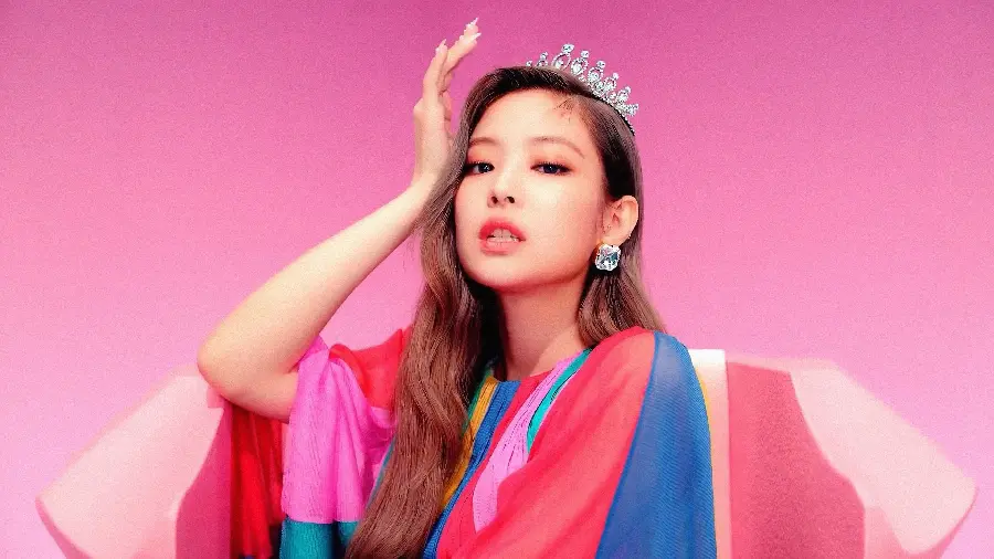 تصویر زمینه صورتی جنی Jennie در بلک پینک برای ویندوز 12