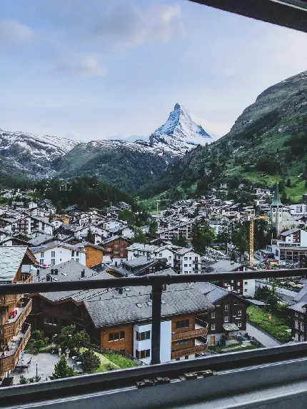 والپیپر رویایی شهر زرمات سوئیس برای آیفون و سامسونگ