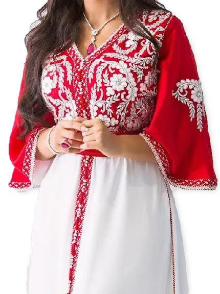 عکس لباس محلی زنان در مراکش به رنگ قرمز و سفید