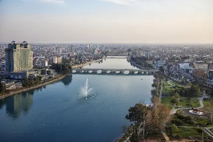 عکس ترکیه شهر آدانا با منظره حیرت انگیز رودخانه در وسط شهر