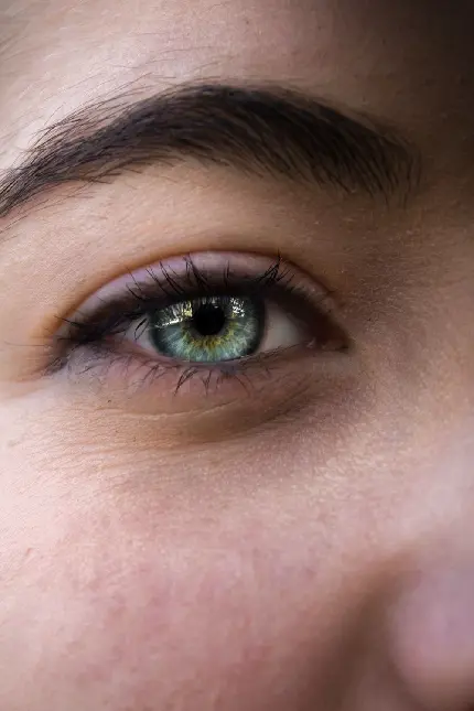 دانلود عکس پروفایل جذاب و زیبا چشم سبز رنگ واقعی برای واتساپ