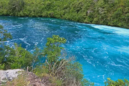 عکس استوک شاهکار رودخانه آبی خوشرنگ کاملا رایگان