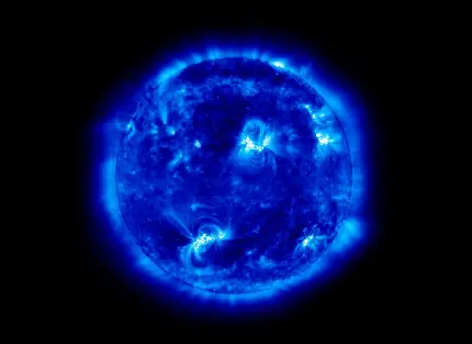 تصویر فرابنفش واقعی آبی رنگ از ستاره خورشید 2023