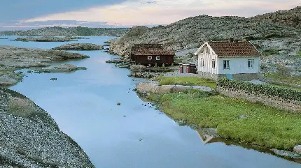 خانه های کنار رود منطقه اسکاندیناوی در یک قاب آرامش بخش	
