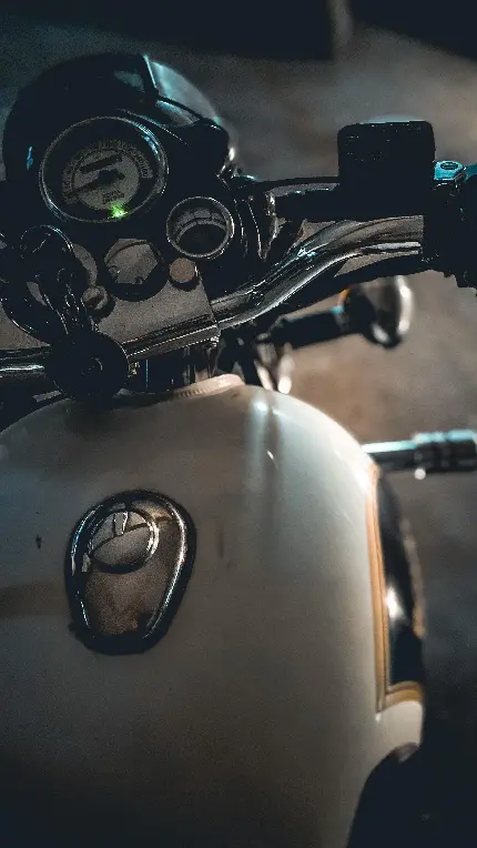 تصویر خاص و زیبا موتور سیکلت Royal Enfield با کیفیت hd