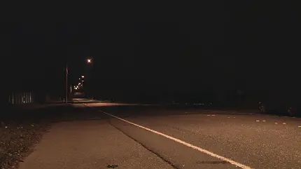 عکس خیابان تنهایی طولانی در شب برای پست اینستاگرام 