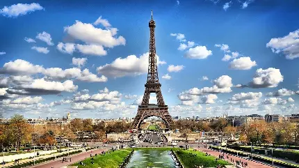 تصویر درخشان برج ایفل در کشور فرانسه برای پست و استوری