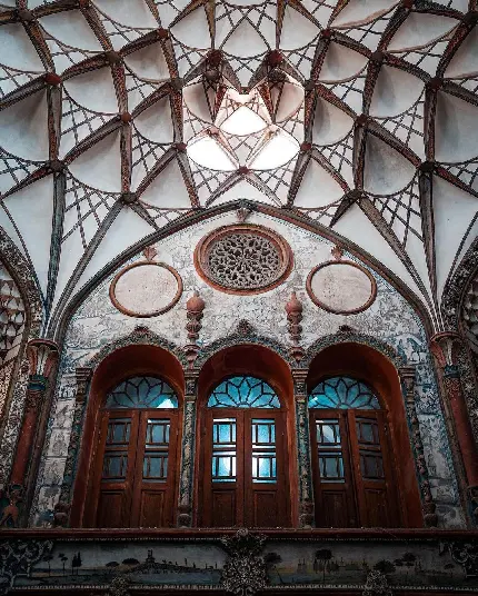 عکس تاریخی ایران یک قلعه سرزنده و تماشایی با معماری چشم نواز