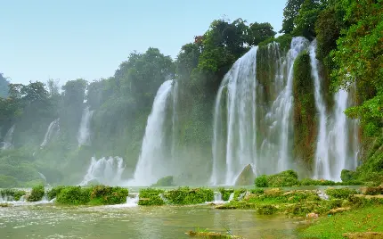 والپیپر دیدنی از آبشار بزرگ و زیبا در هند با کیفیت فوق العاده 