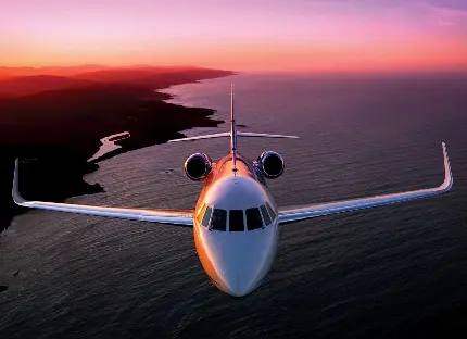 عکس هواپیمای شخصی در فراز آسمان 