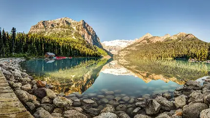 عکس زیبا با ویوی دریاچه ونکوور کانادا