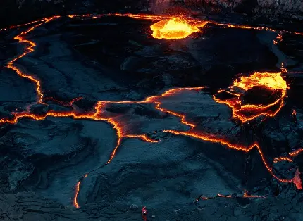 عکس زمینه خطرناک ترین کوه آتشفشان فعال جهان با ماده مذاب