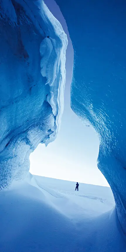 والپیپر زیبا و با کیفیت 4k کوه یخی برای موبایل