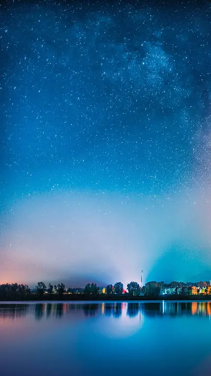 تصویر پس زمینه بنفش رنگ با آسمان زیبا در شب و ستاره های درخشان
