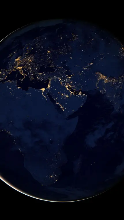 تصویر هوایی درخشان کره زمین در شب با بهترین کیفیت