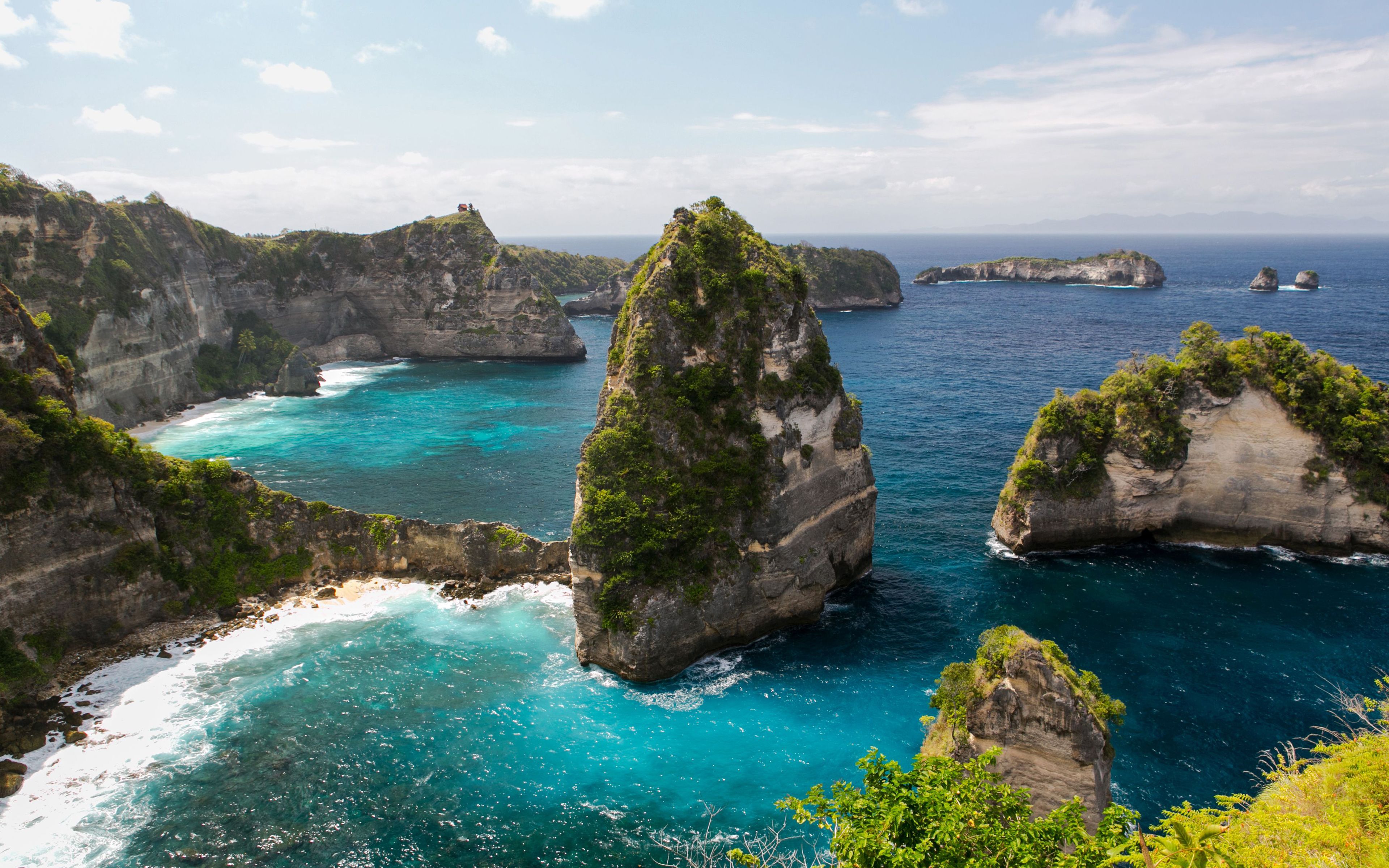 عکس هوایی ساحل دریا در بالی جزیره تماشایی اندونزی