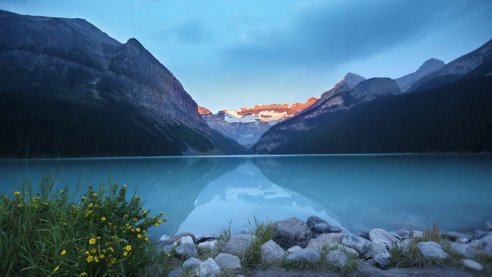 تصاویر زیباترین دریاچه‌ وطبیعت ونکوور کانادا