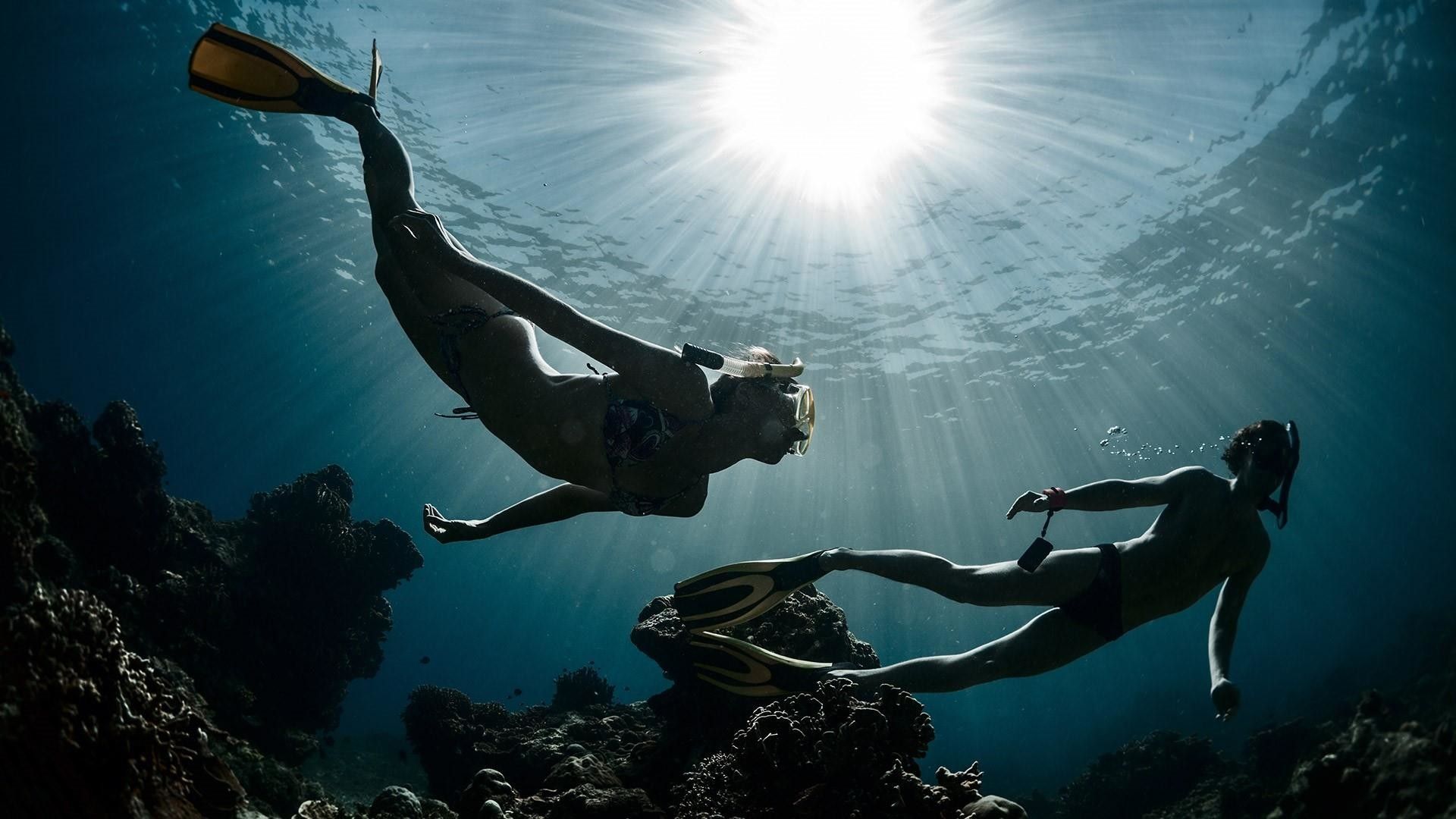 دانلود پروفایل عاشقانه HD از زن و مرد غواص زیر دریا