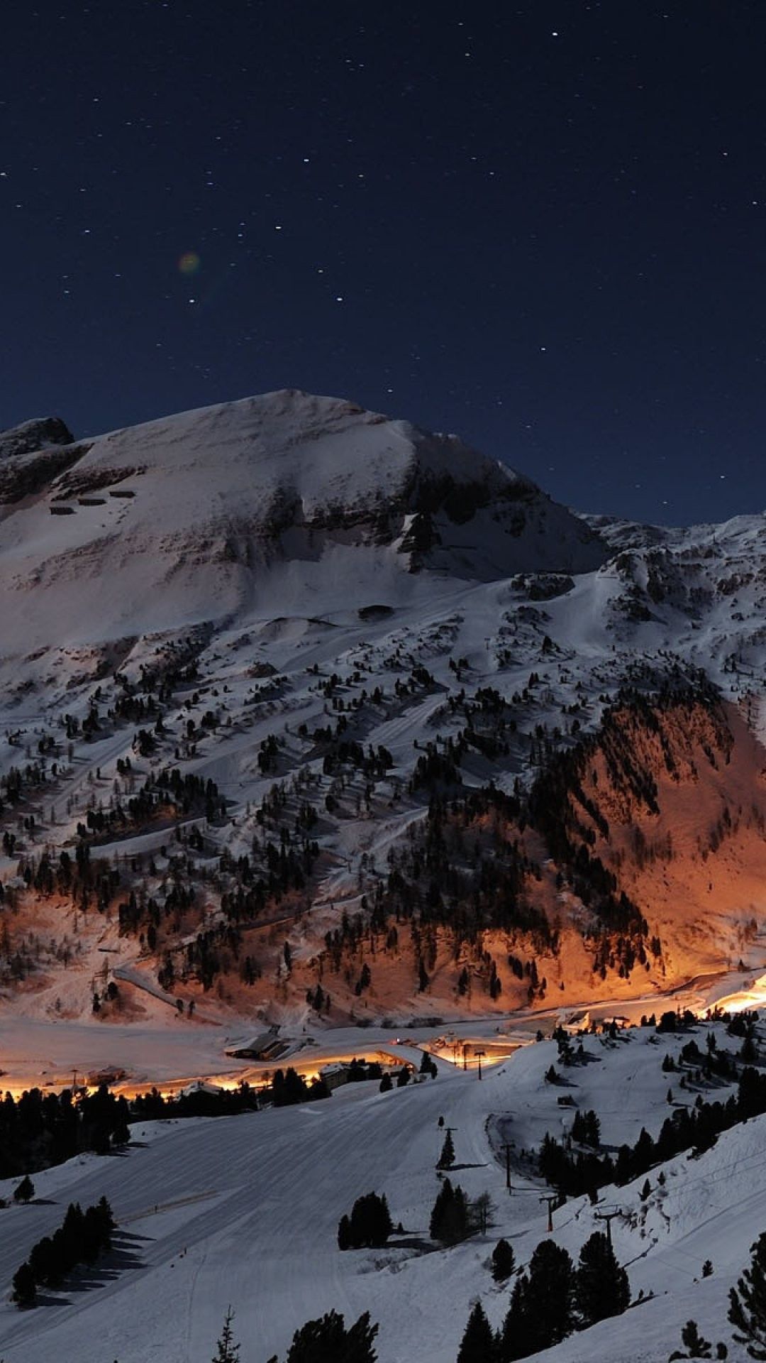 تصویر زمینه حیرت برانگیز طبیعت برفی سوئیس در زمستان