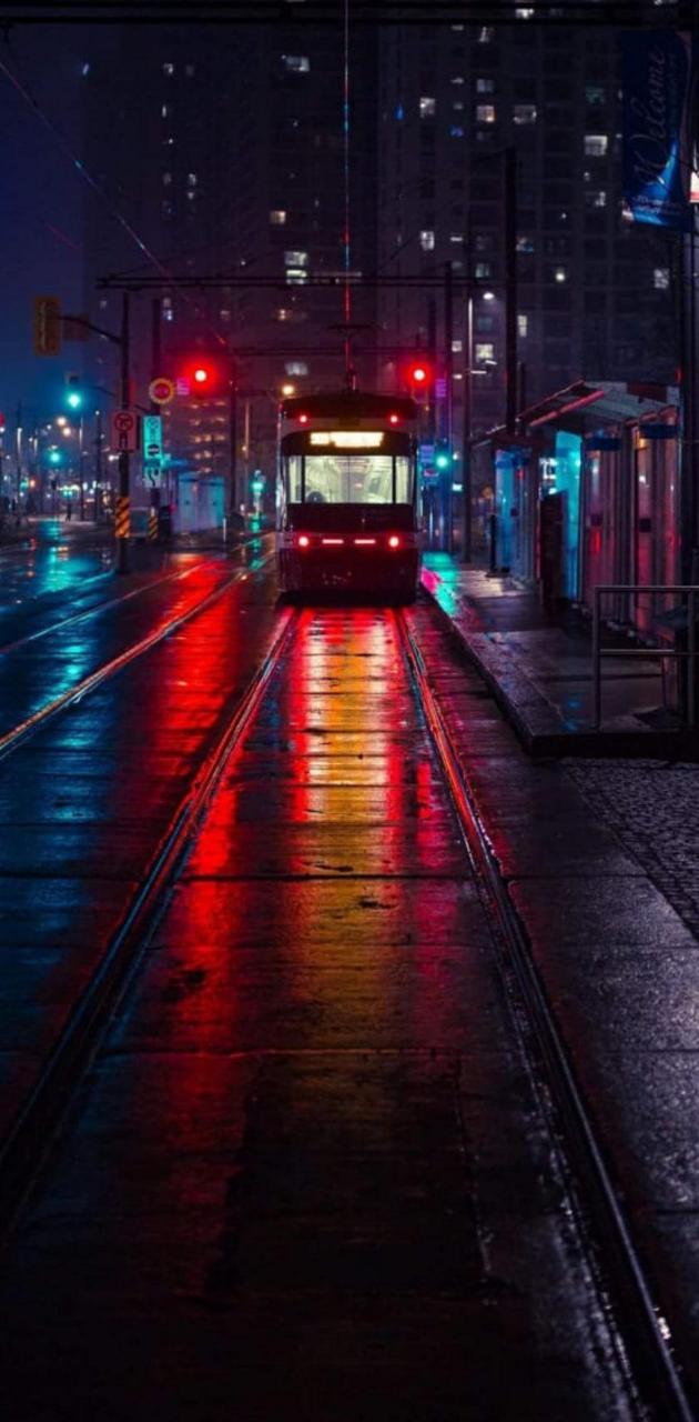 تصویر جالب از روبروی قطار در خیابان با کیفیت بالا