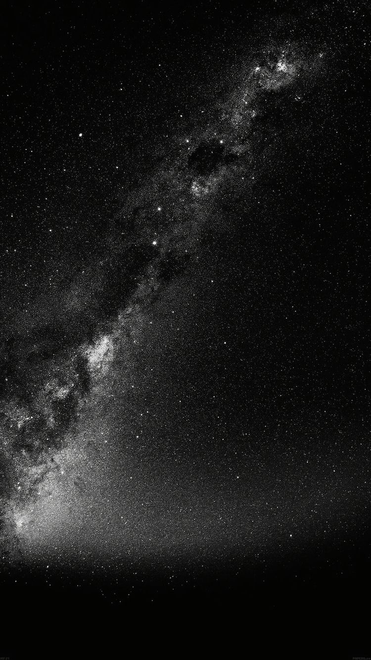 عکس آسمان پر ستاره با افکت سیاه و سفید