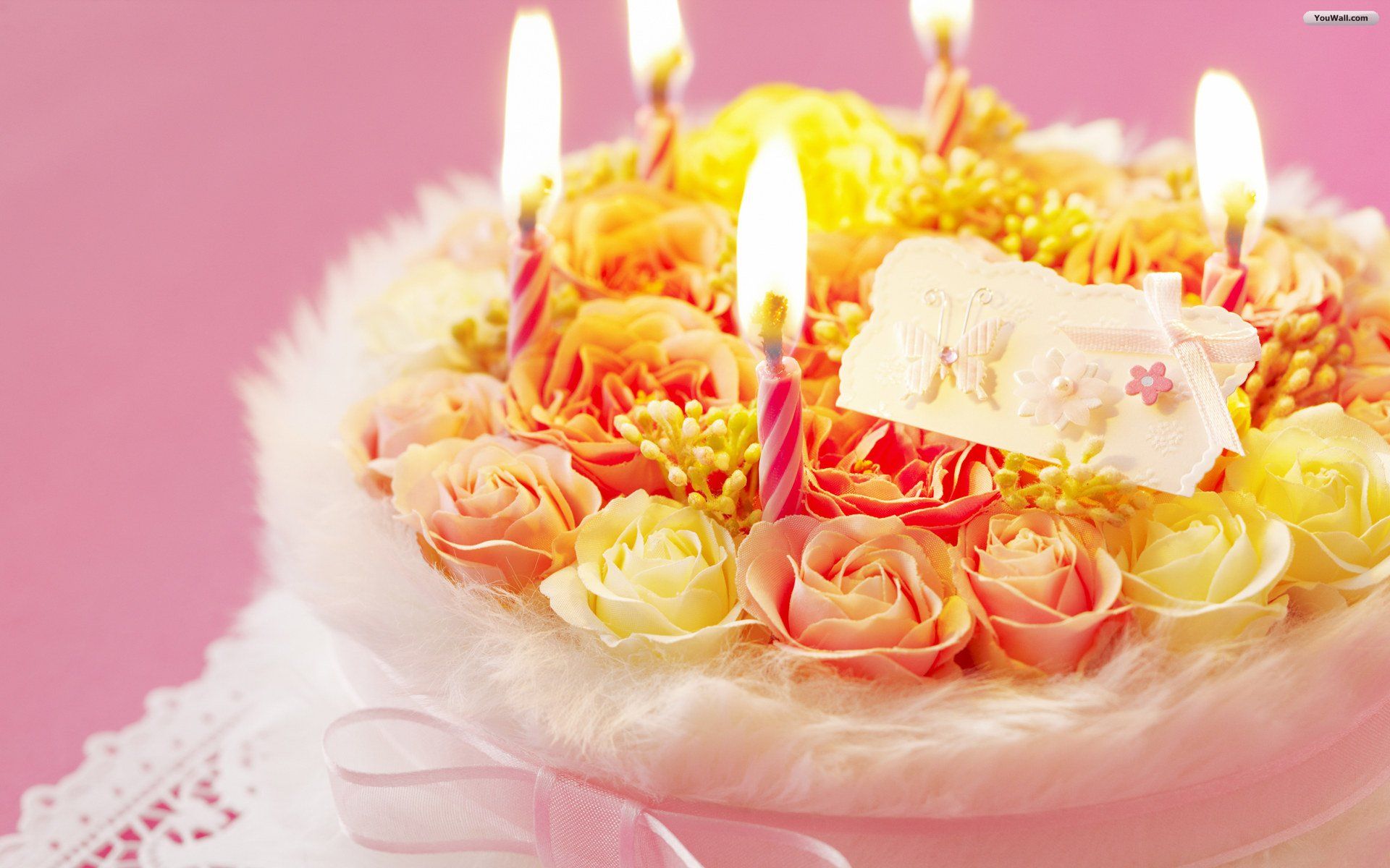 کیک تولد به شکل گلگلی زرد نارنجی مختص استوری تبریک تولد 