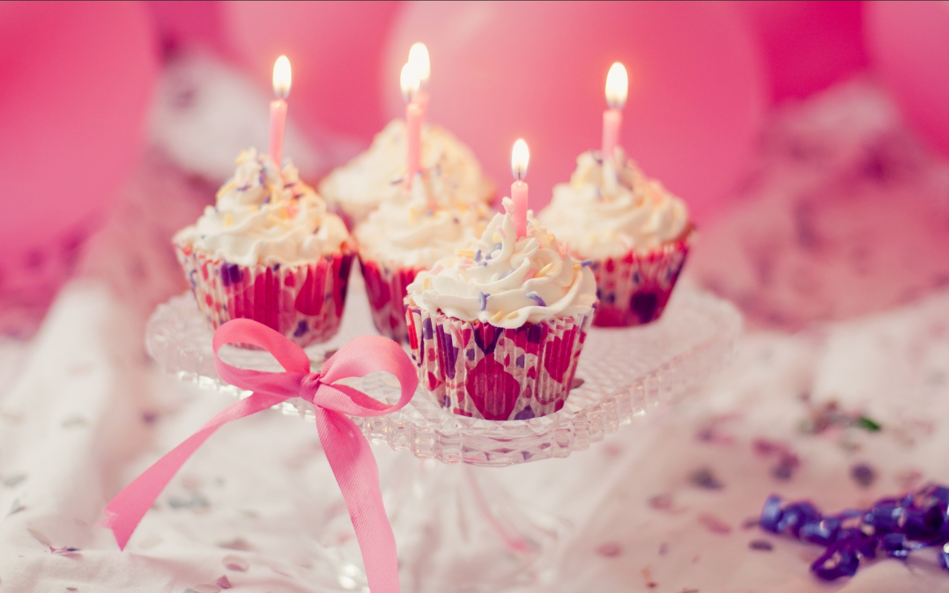 دانلود عکس جدید چهار کاپ کیک تولد دخترانه برای استوری 4K