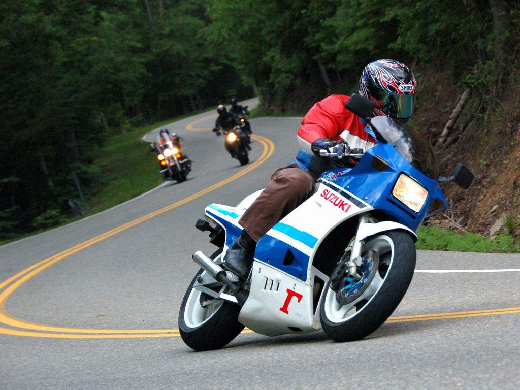 عکس مسابقات جاده ای موتور سیکلت